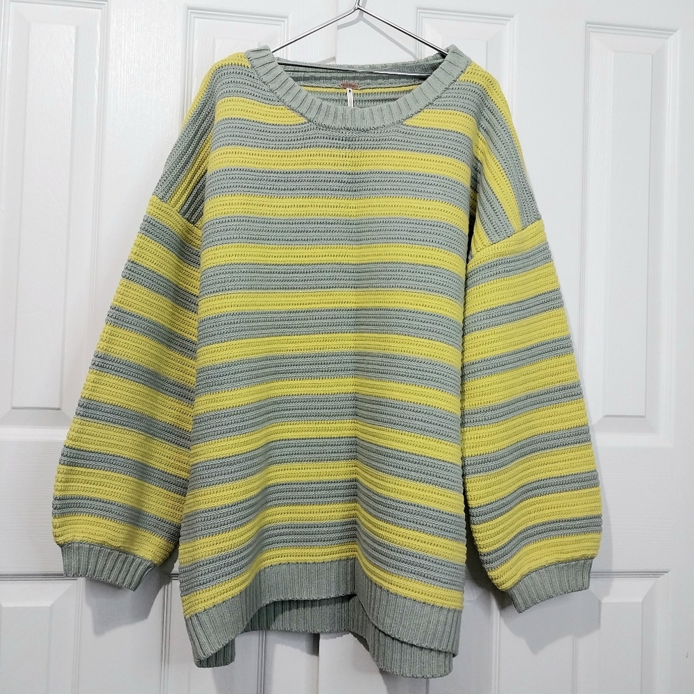 Free People Slouchy Oversized Sweater, NWOT,‎ Size L